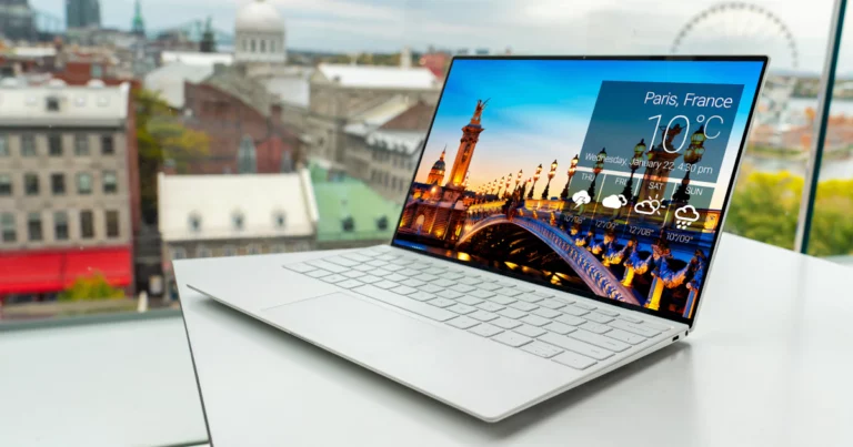 Derrière l’écran de sa tablette, un prédateur joue avec votre enfant à Casablanca